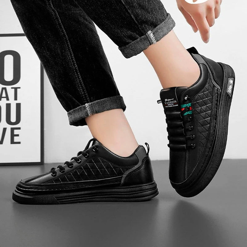 Tênis Casual Ortopédico Masculino Alvion em Couro e Sola Antiderrapante +BRINDES: Relógio, Cinto e Carteira