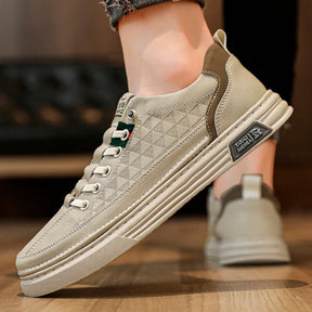 Tênis Casual Ortopédico Masculino Alvion em Couro e Sola Antiderrapante +BRINDES: Relógio, Cinto e Carteira