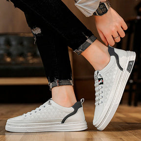 Tênis Casual Ortopédico Masculino Alvion em Couro e Sola Antiderrapante +BRINDES: Relógio, Cinto e Carteira